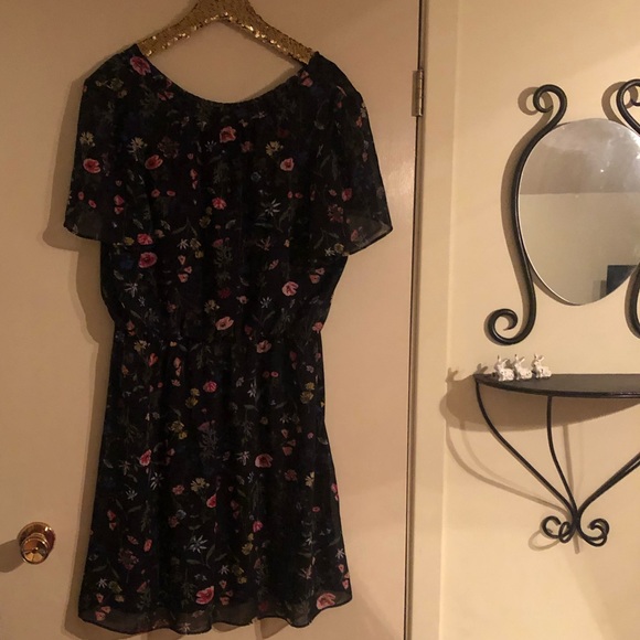 RW&Co floral spring dress - Picture 2 of 5